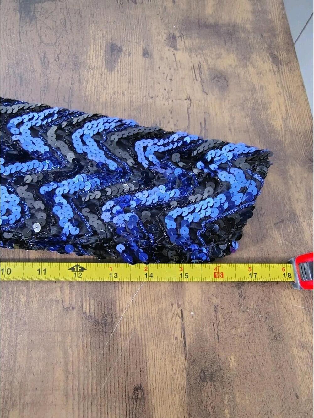 Vintage Three Flaggs USA Blue Black Sequence Shoulder pads Size M Long Sleeve V - Picture 9 of 9